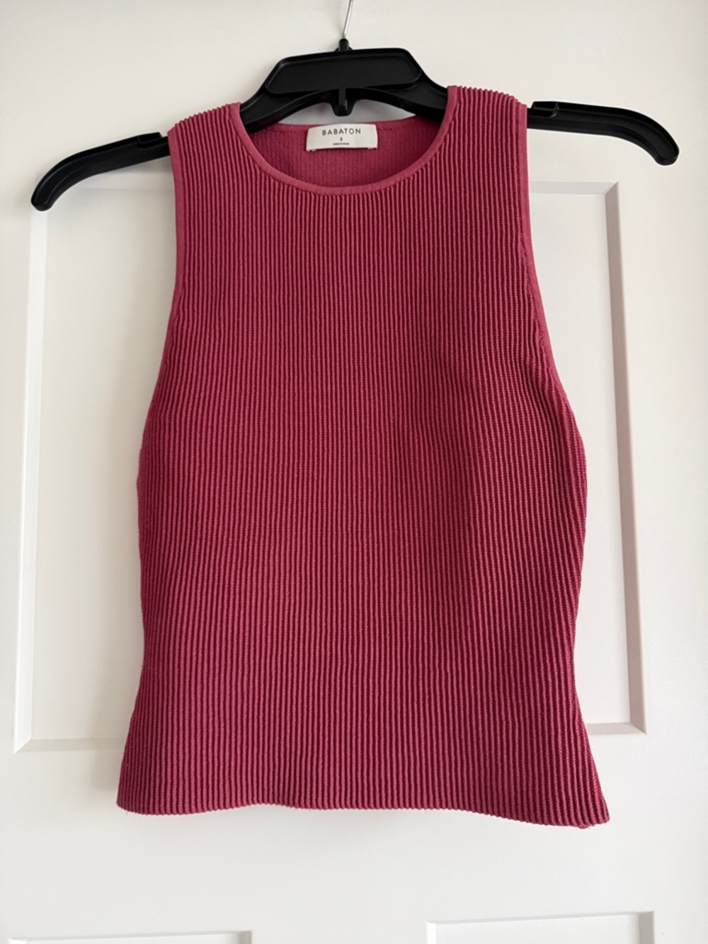 Aritzia babaton sculpt race back knit tank